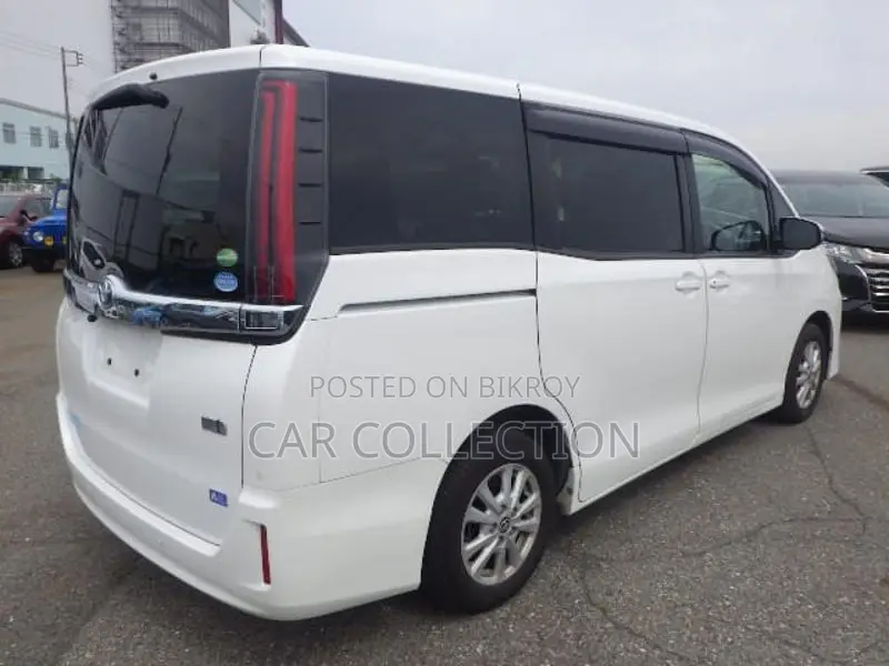 Toyota Noah X packeg 2020