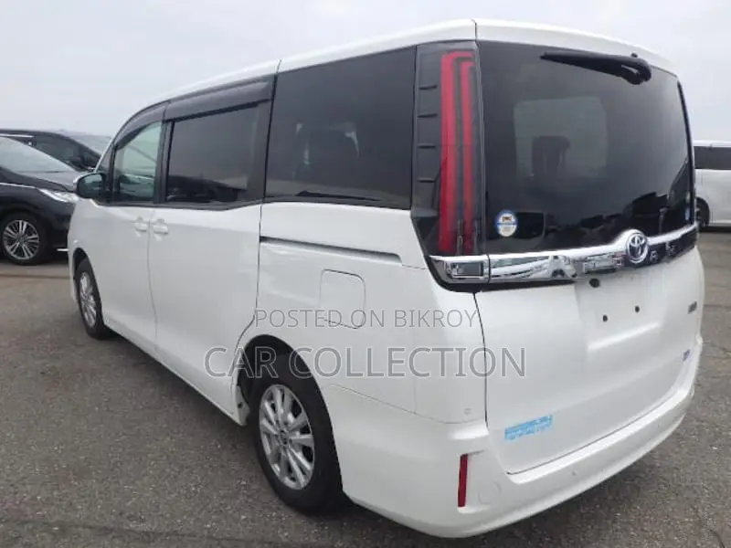 Toyota Noah X packeg 2020