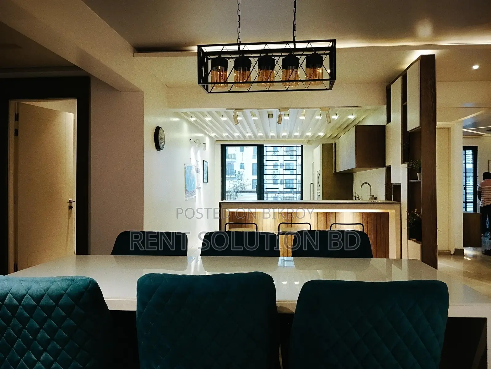 Furnished 4 Bedrooms Luxury Apartment