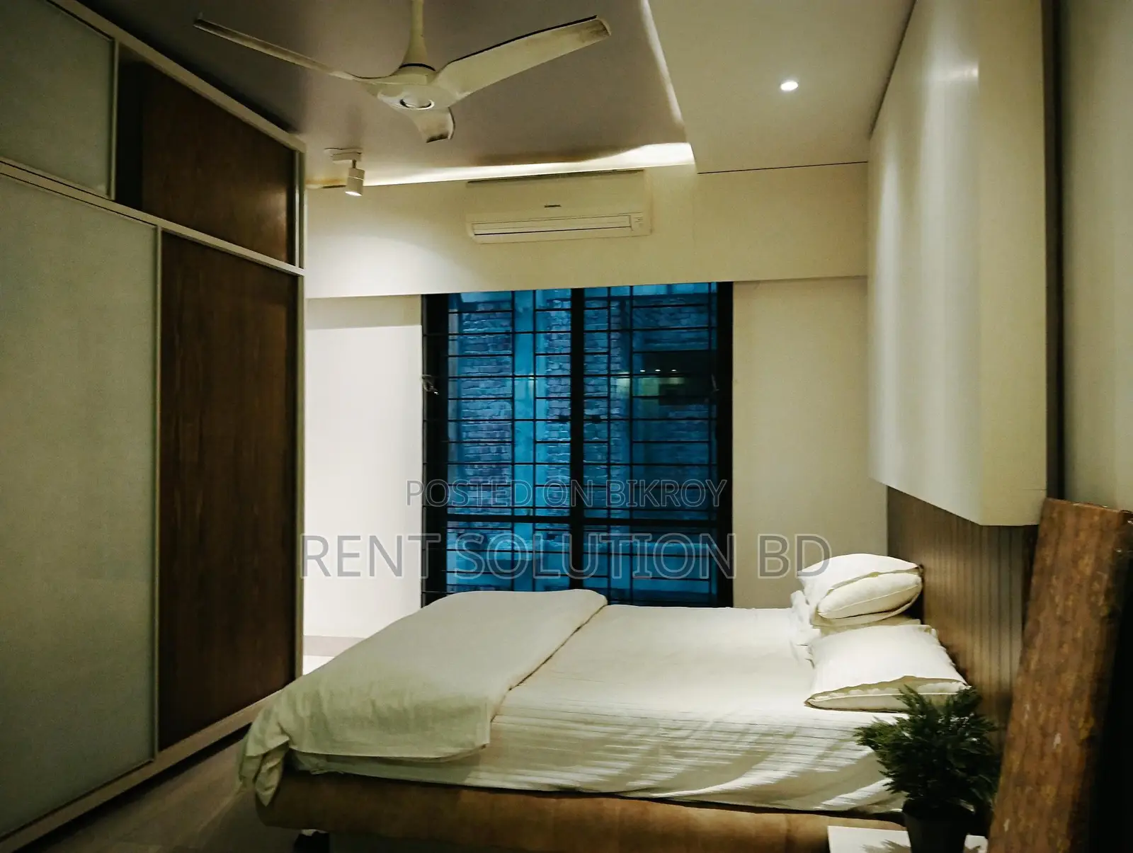 Furnished 4 Bedrooms Luxury Apartment