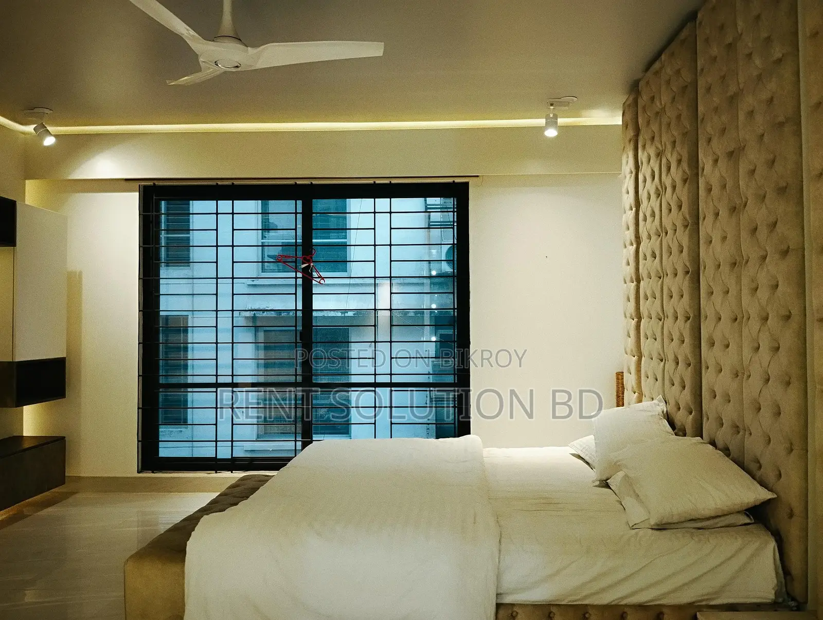 Furnished 4 Bedrooms Luxury Apartment