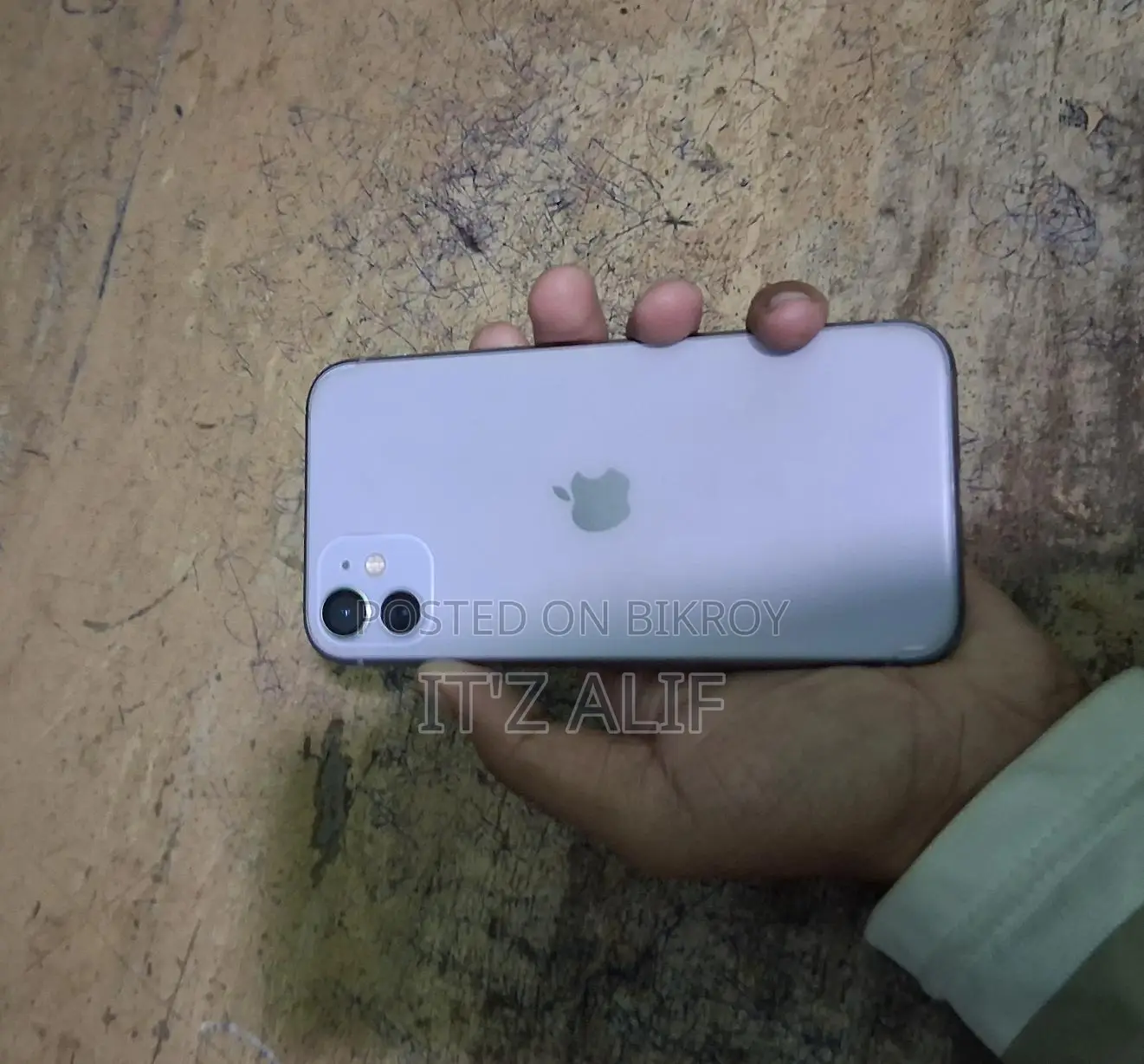 Apple iPhone 11 2026 (Used)
