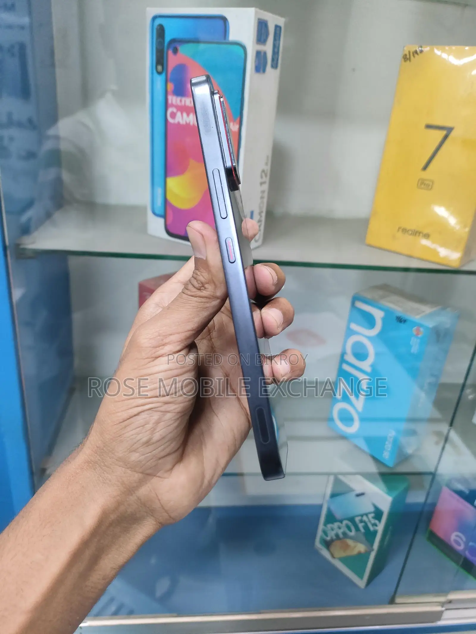 Realme GT 30 Pro 12/256 (Used)