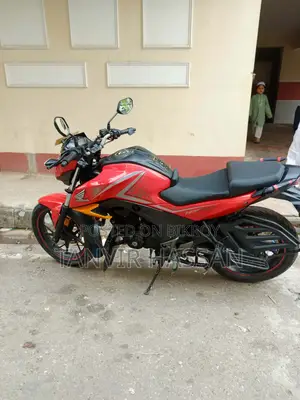Honda Hornet 2020