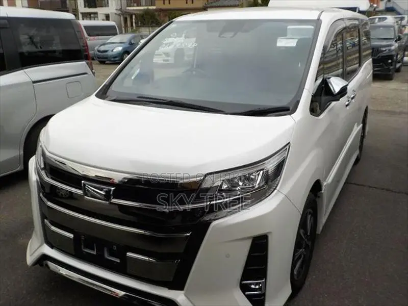 Toyota Noah W X B I 2020