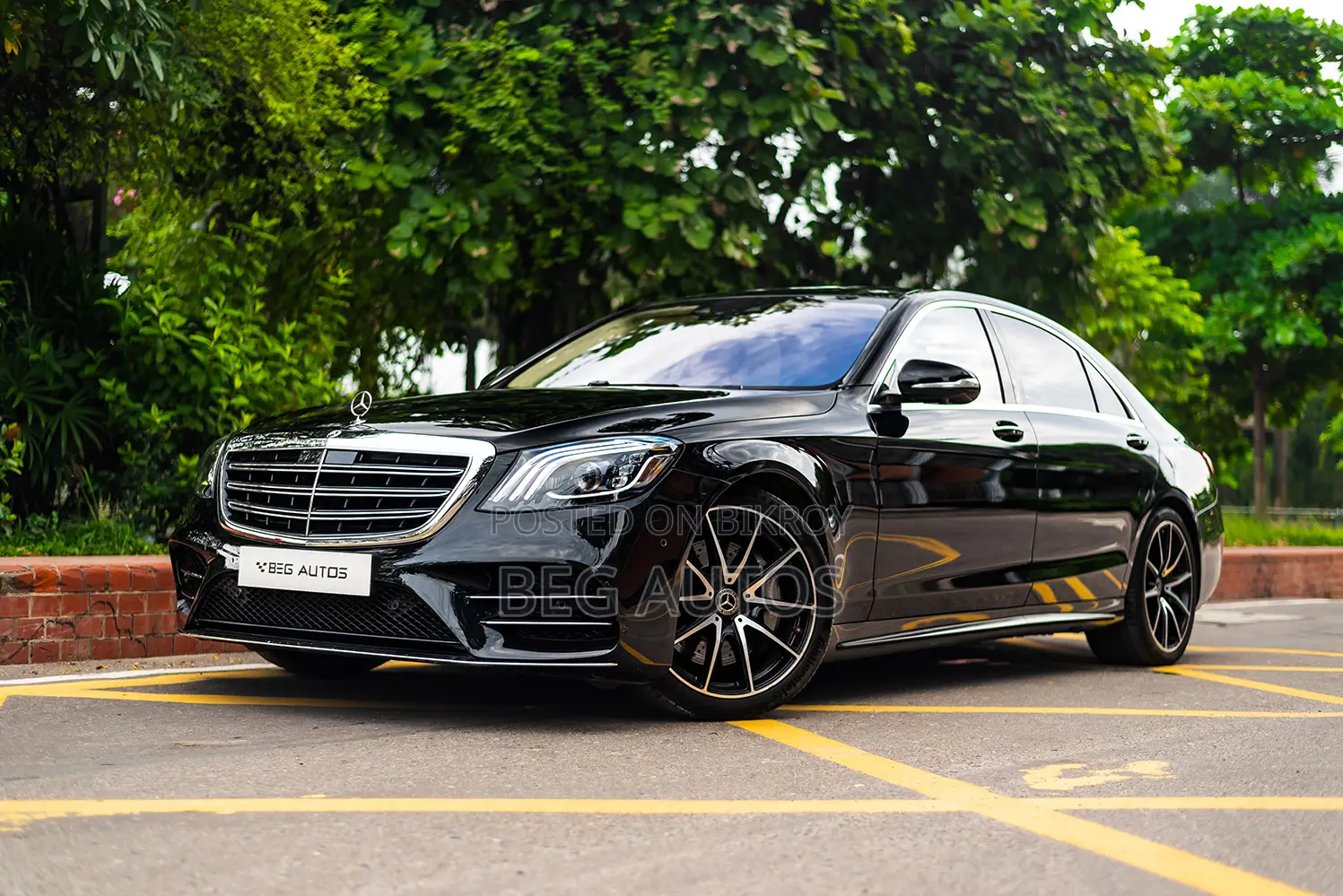 Mercedes-Benz S-Class S560e 2019