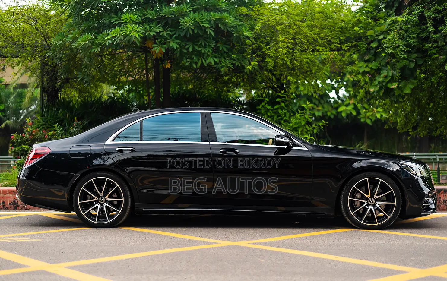 Mercedes-Benz S-Class S560e 2019