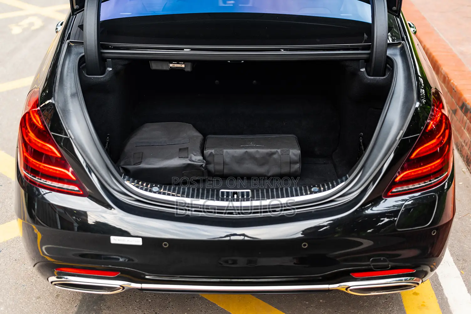Mercedes-Benz S-Class S560e 2019