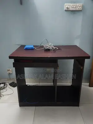 Dark Wood Computer Desktop Table
