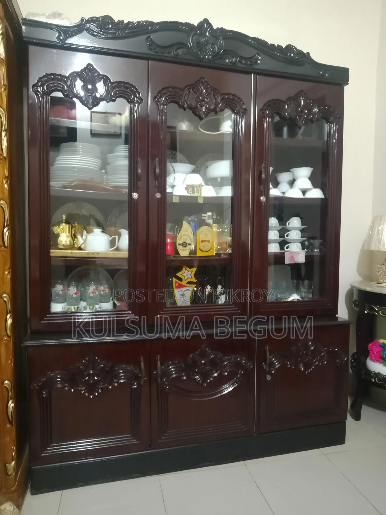 Wall Showcase