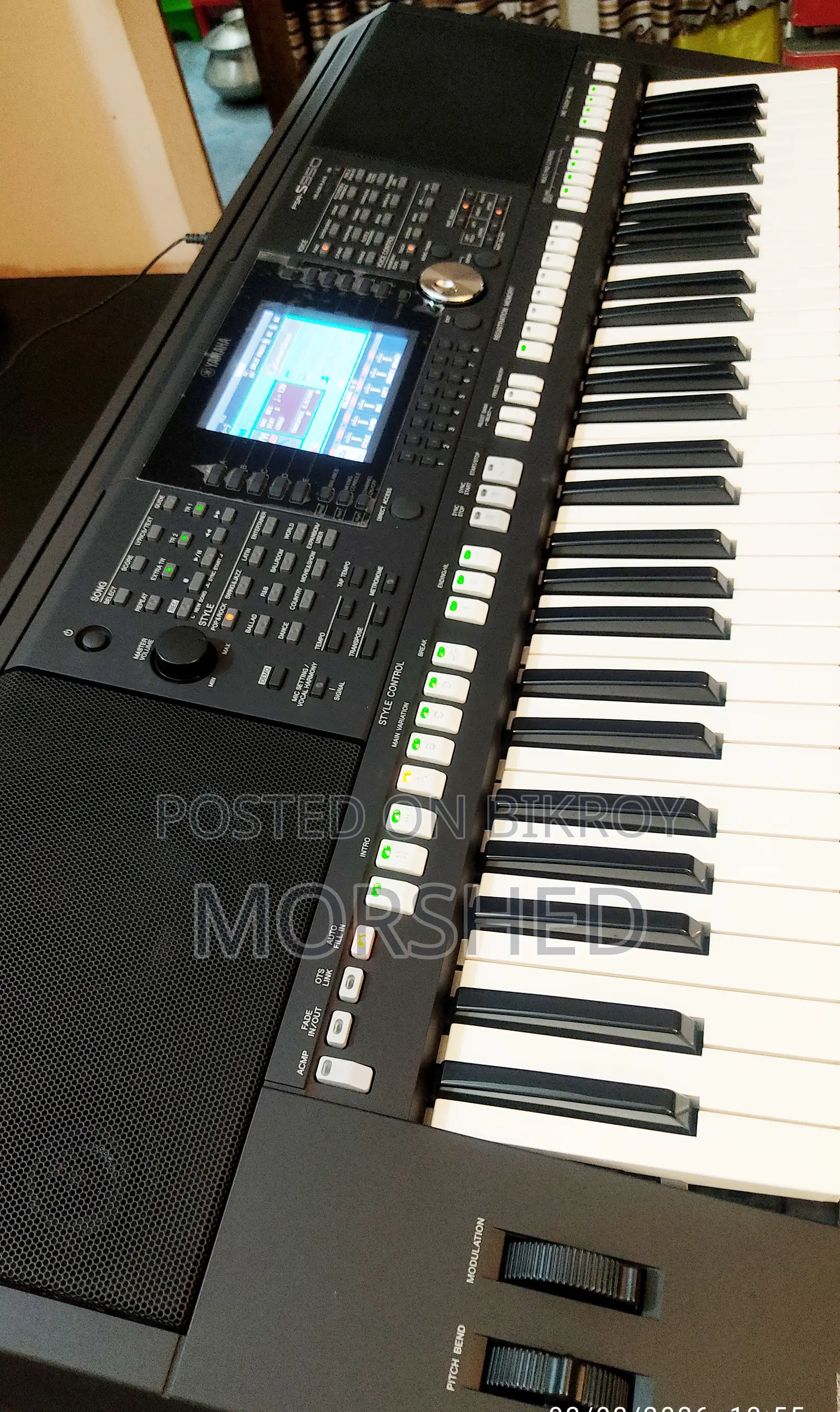 Yamaha PSR-S950 Professional Arranger Keyboard Made in Indonesia