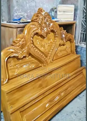 Akashi wood bed king size