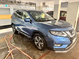 Nissan X-Trail . 2017