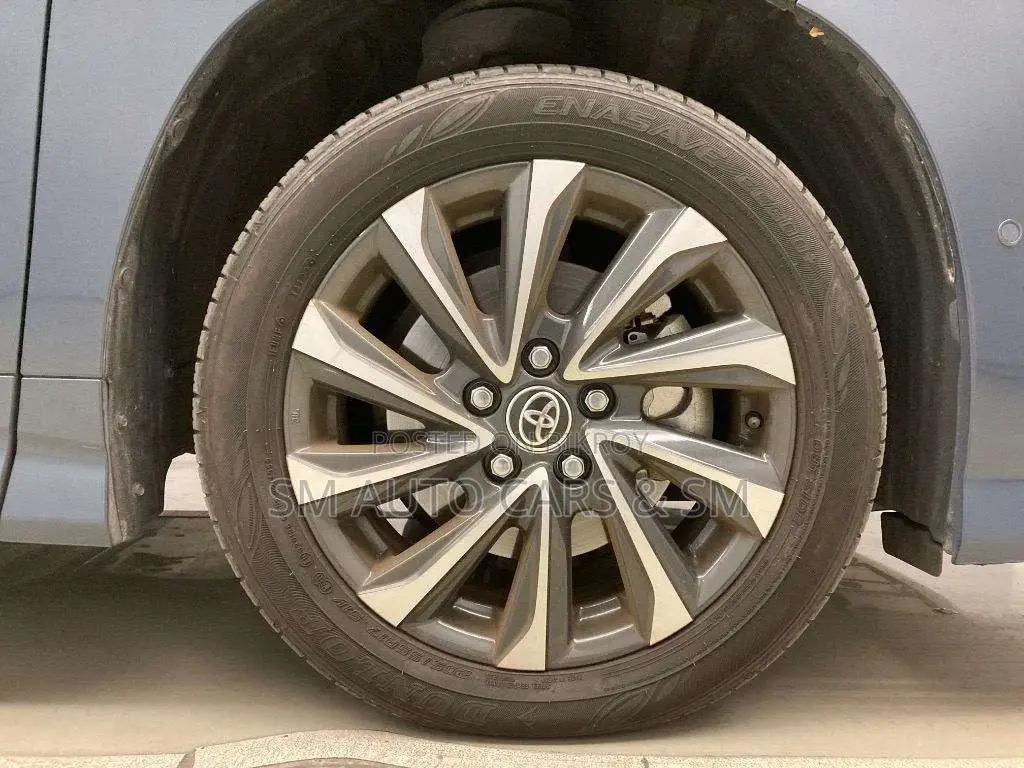 Toyota Voxy SZ Massive Grey 2022