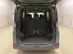 Toyota Voxy SZ Massive Grey 2022
