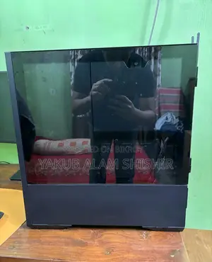 ডেস্কটপ গেমিং পিসি।