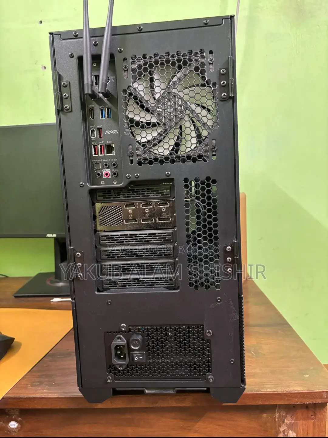 ডেস্কটপ গেমিং পিসি।