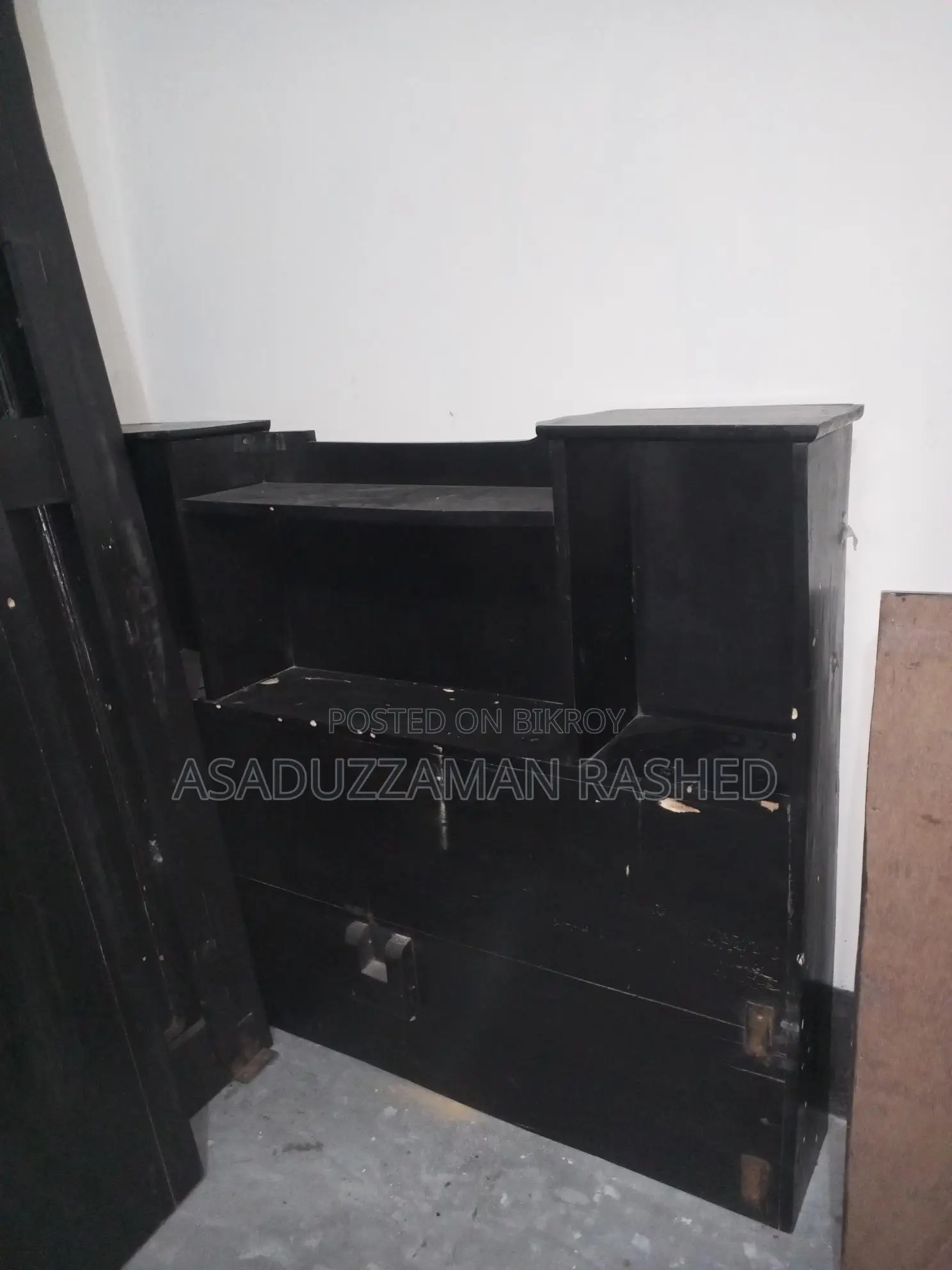 A Beautiful Fresh 4ft and 6ft Box Bed