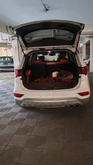 Hyundai Santa Fe . 2016