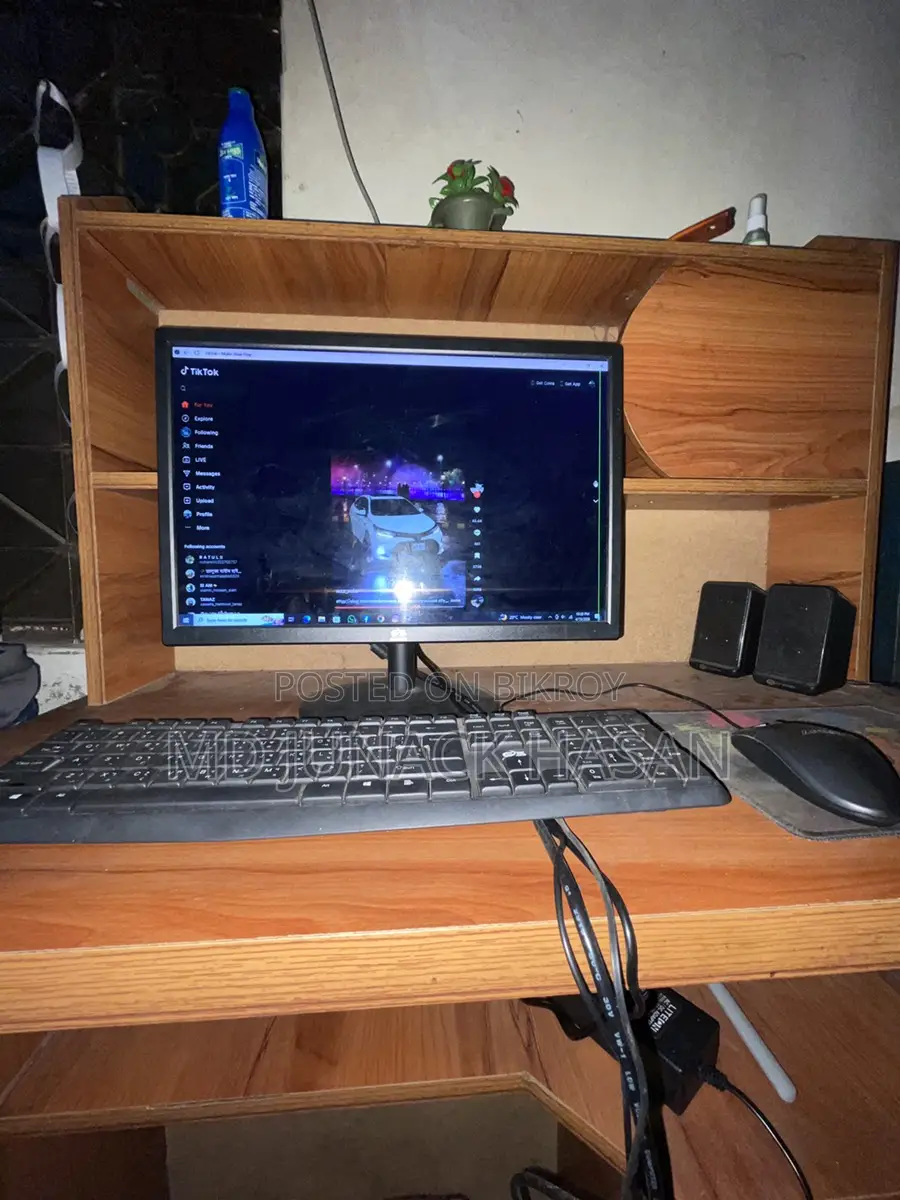 Full Desktop PC Setup with HP Monitor and MaxPower UPS - For Sale.