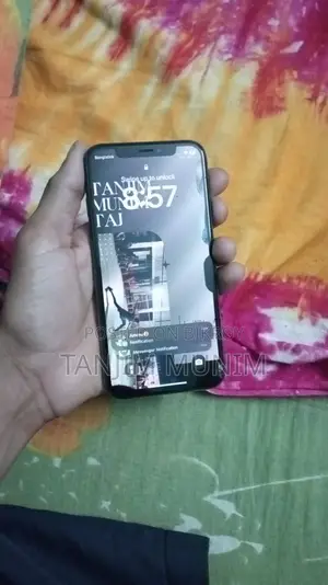 Apple iPhone XS (Used)