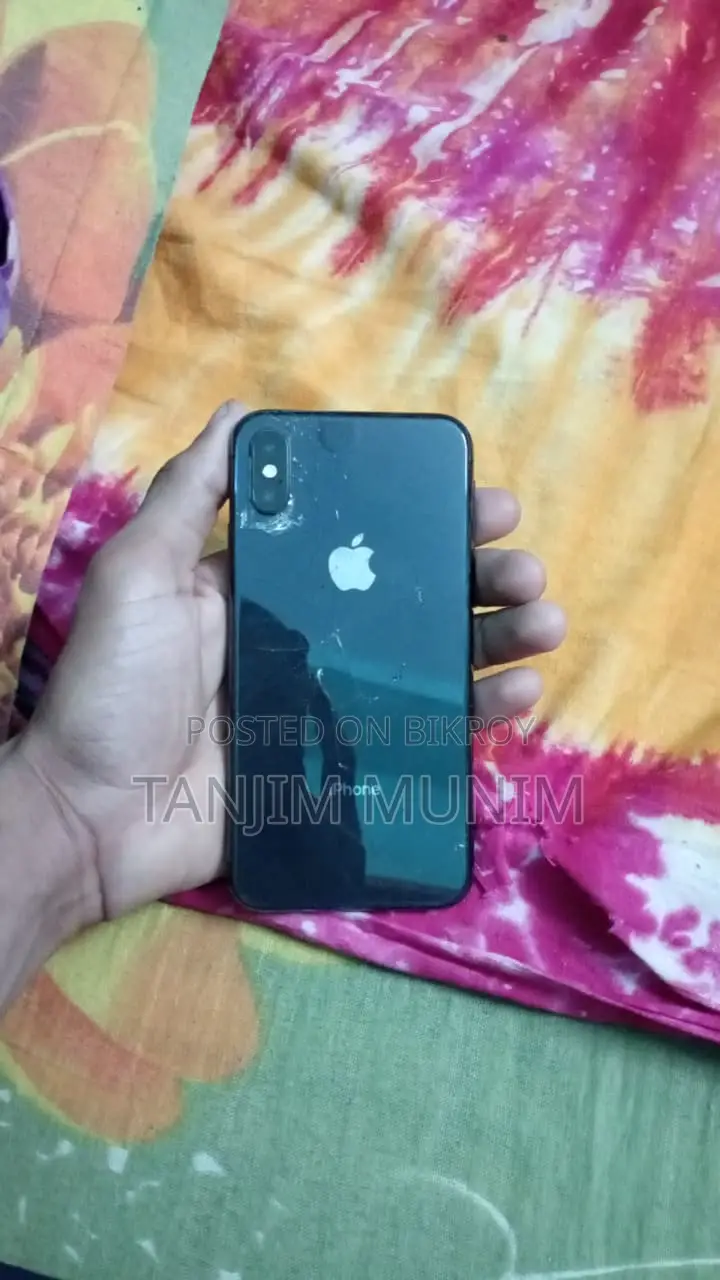 Apple iPhone XS (Used)