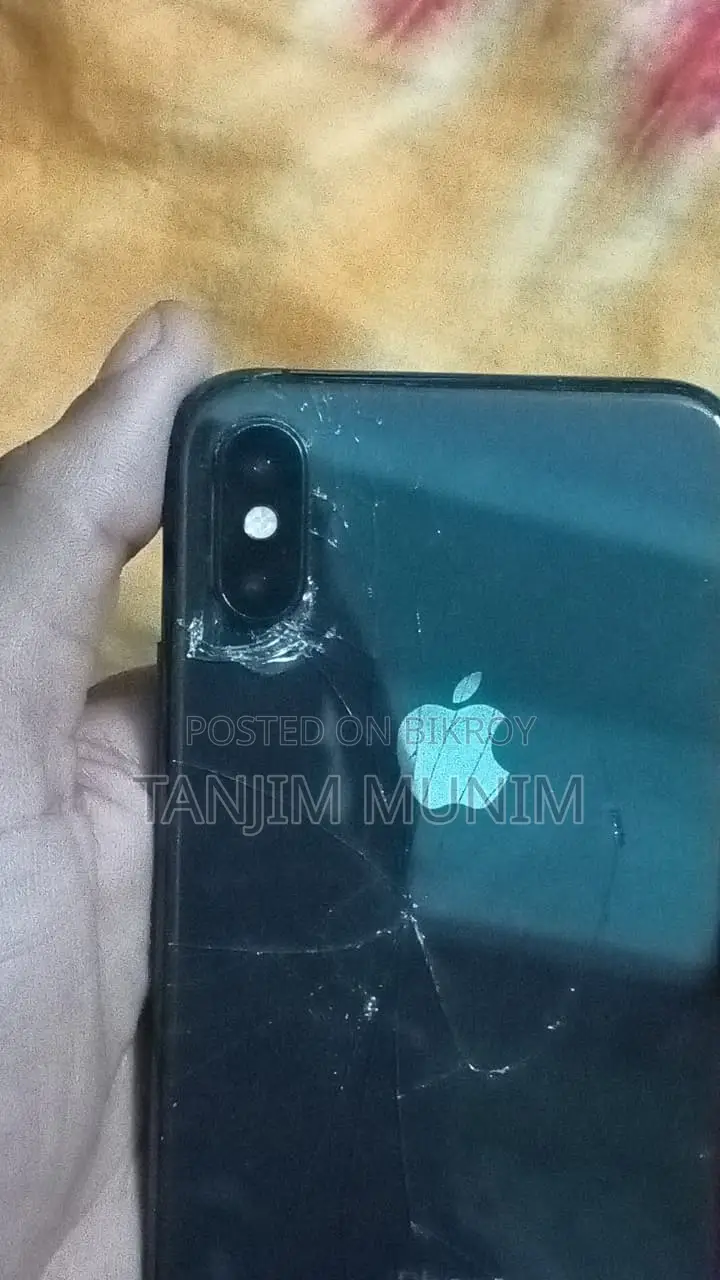 Apple iPhone XS (Used)