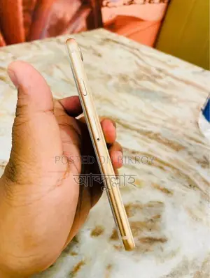 Apple iPhone 8 (Used)
