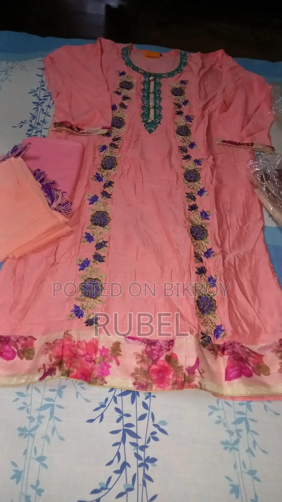 আনস্টিচড ৩ পিস ড্রেস