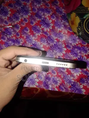 Infinix Smart 8 ৪+৪ ৬৪ full frass (Used)