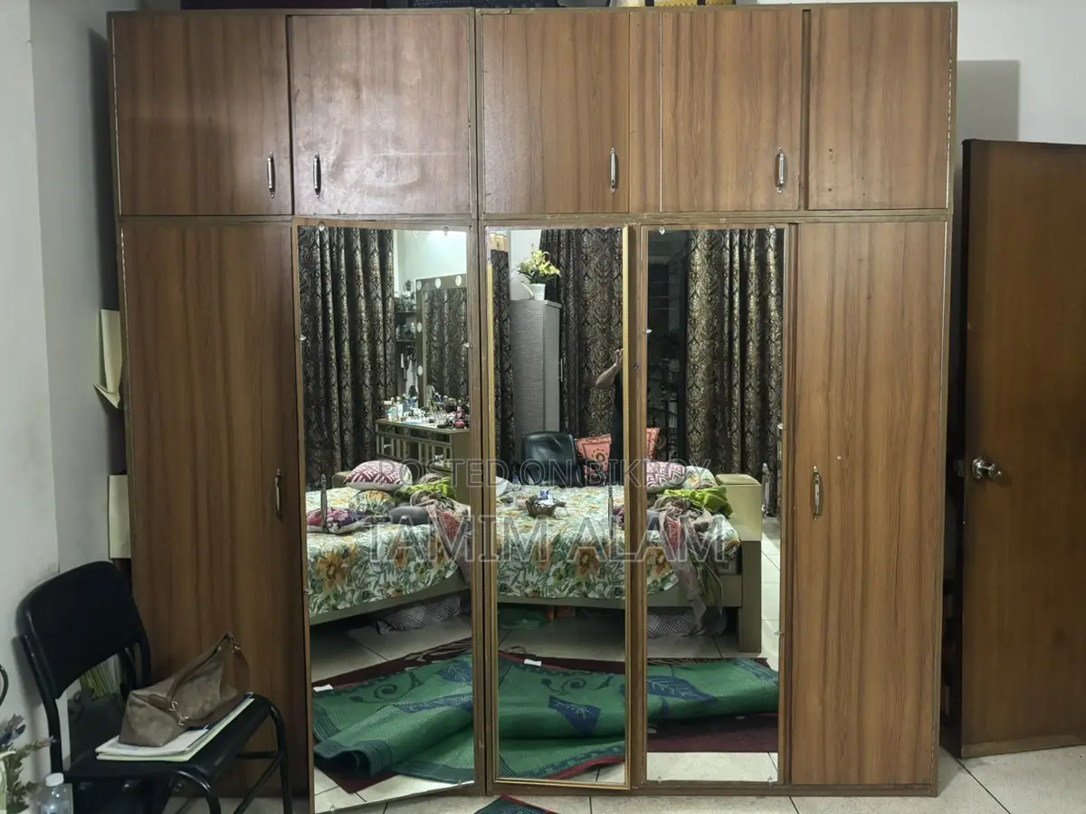 Almirah for sale