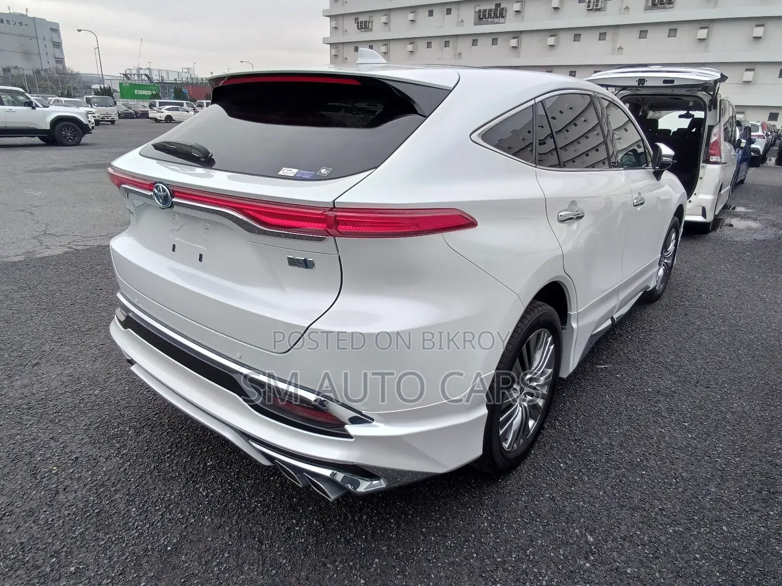Toyota Harrier Hybrid Z Pearl 2023