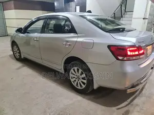 Toyota Premio 2017 Silver
