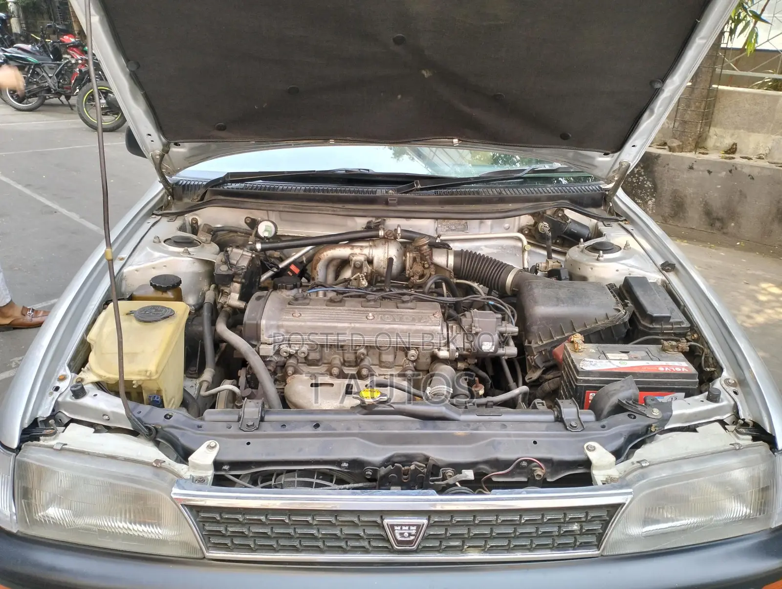 Toyota Wagon 100 - Well-Maintained 2001 Model