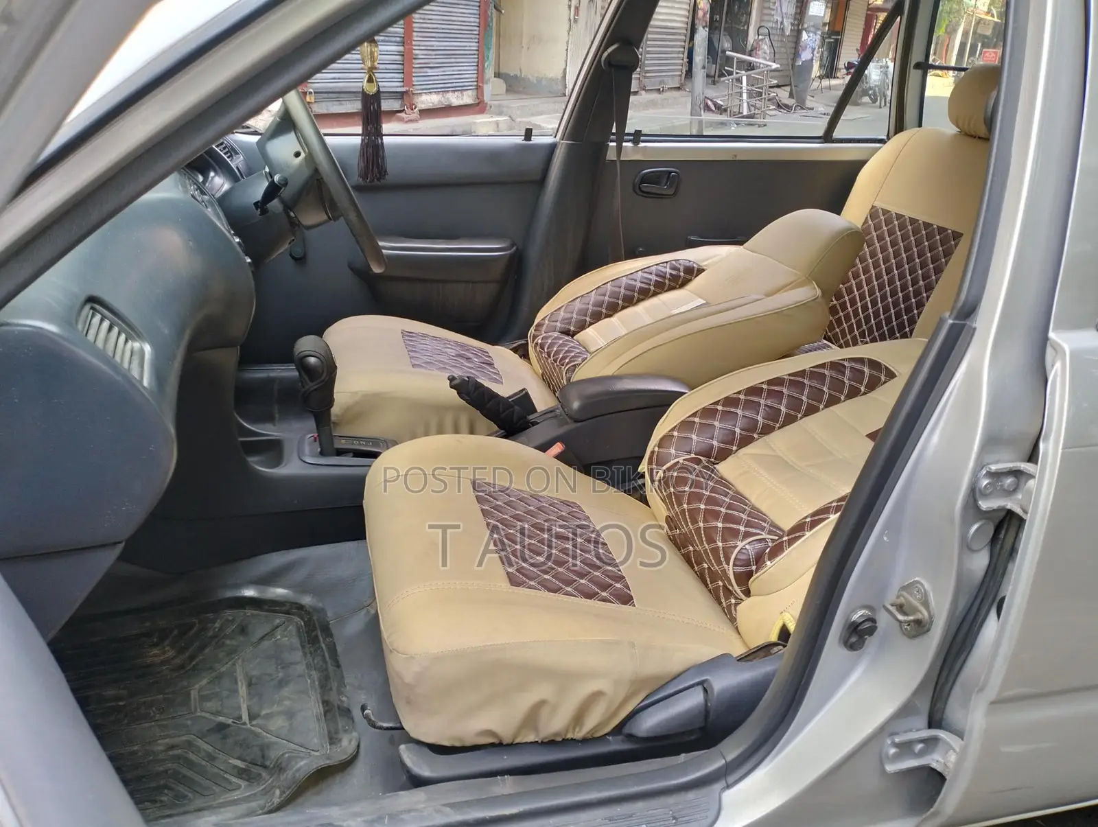 Toyota Wagon 100 - Well-Maintained 2001 Model