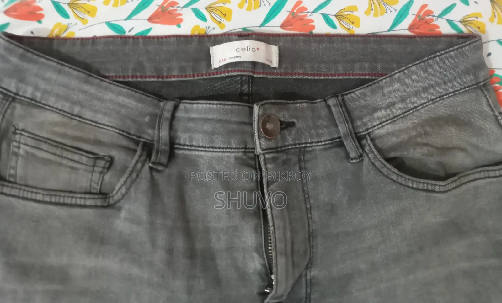 Stylish Cileo Jeans