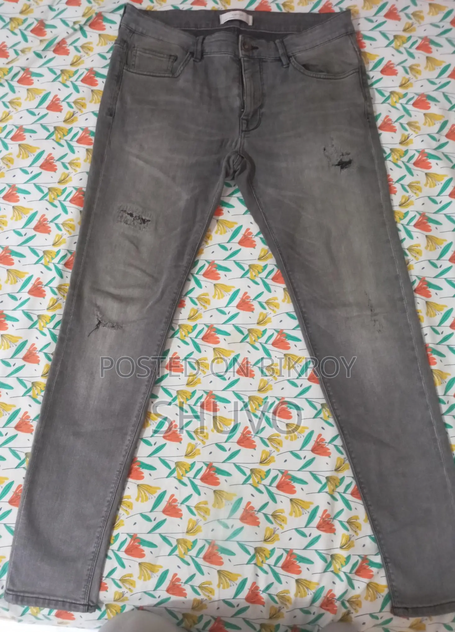 Stylish Cileo Jeans