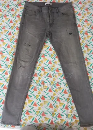 Stylish Cileo Jeans
