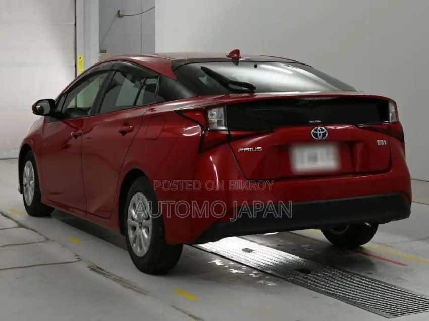 Toyota Prius S Safety Plus 2021