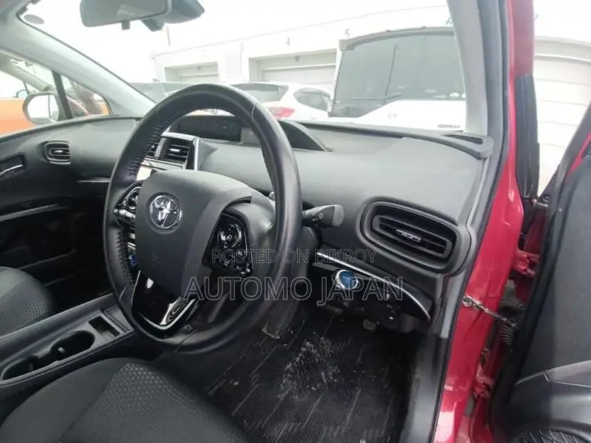 Toyota Prius S Safety Plus 2021