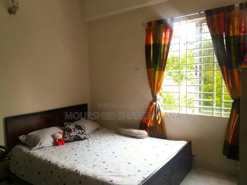 Two Flats for Sale on the Same Floor