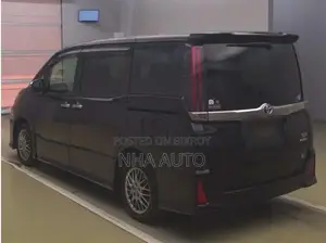 Toyota Noah WXB HYBRID 2021