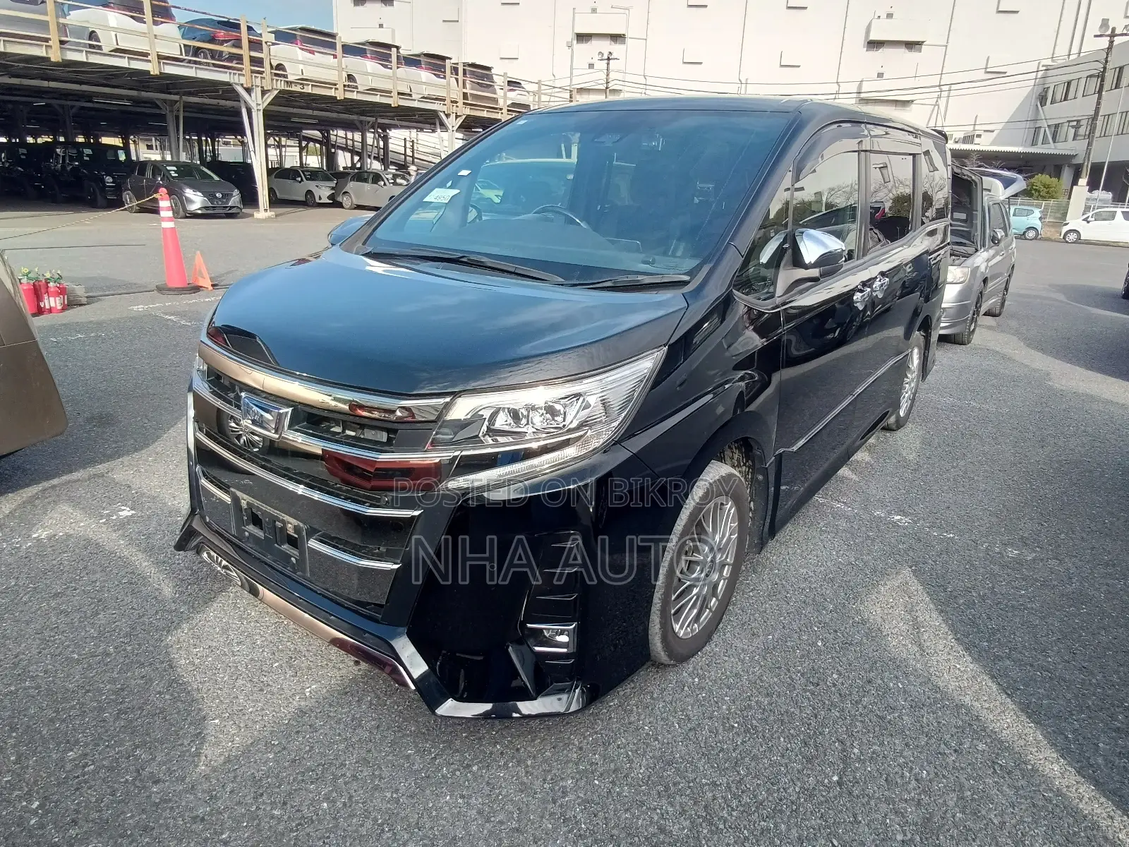 Toyota Noah WXB HYBRID 2021