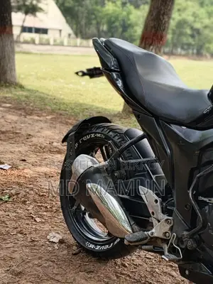 সুজুকি জিক্সার মনোটোন কনভার্টেড টু এসএফ ২০১৭