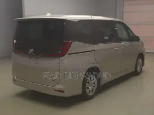 Toyota Noah 2022