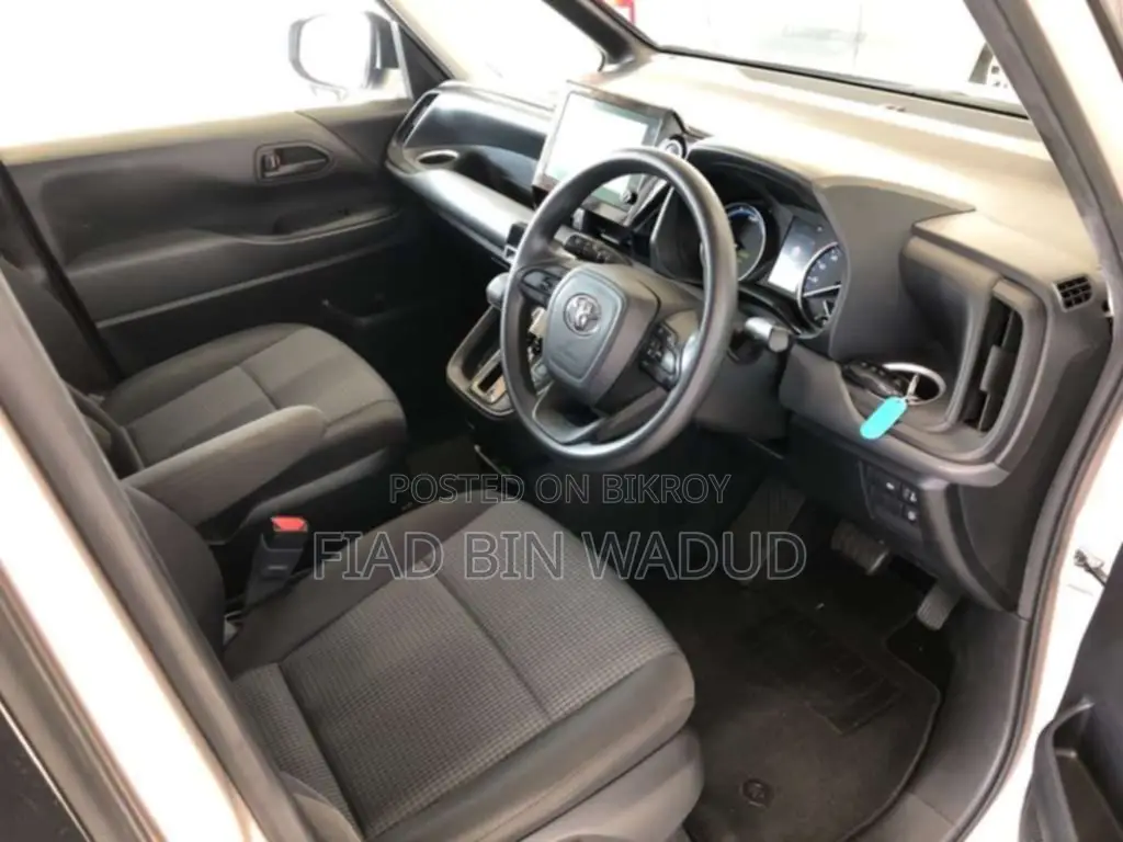 Toyota Noah 2022