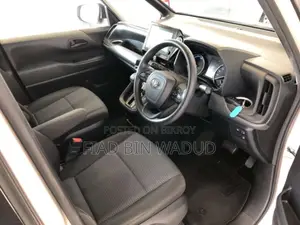 Toyota Noah 2022