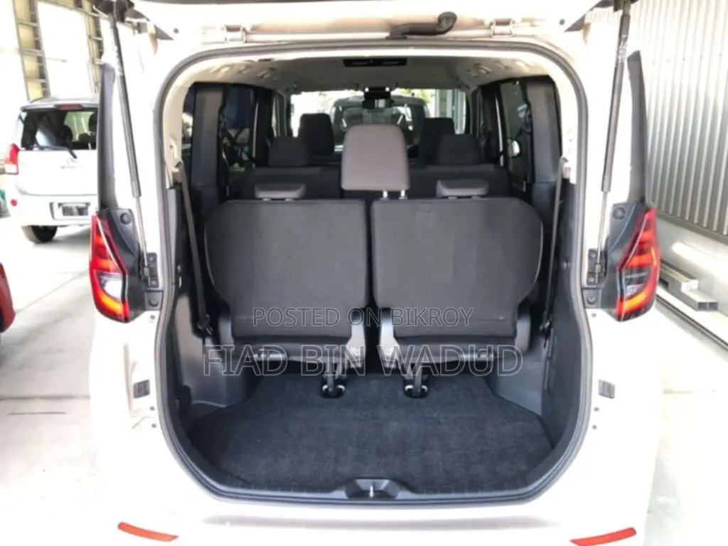 Toyota Noah 2022