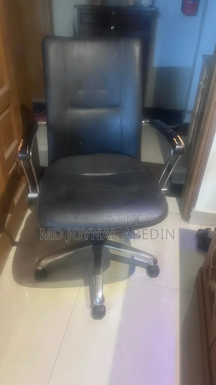 Office/ Executive Chair (Office, home, study room, or personal)