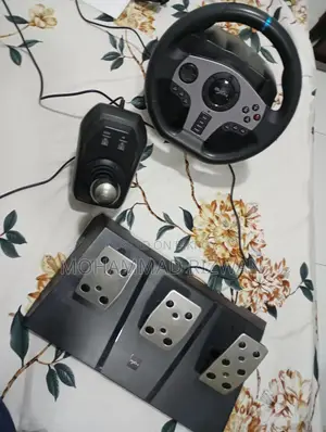 Pxn V9 Racing Wheel & Pedal with Box (used)